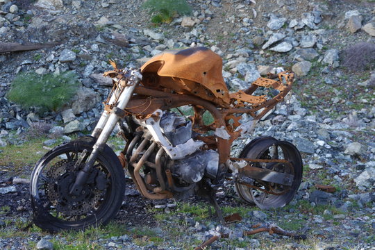 Ausgebranntes Motorrad