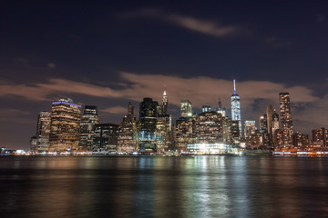Fototapeta na wymiar Manhattan Skyline at Night