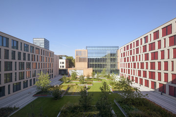 Justizzentrum Bochum Mit Bepflanztem Innenhof