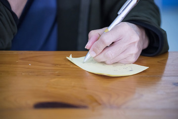 Obraz premium The work requires writing pen on paper 