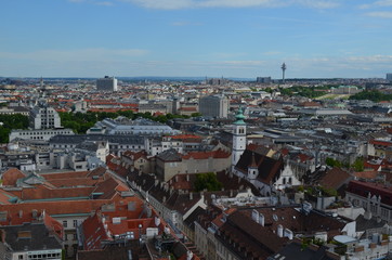 Fototapeta na wymiar Wiedeń, widok na miasto z Czarciego Młyna, panorama
