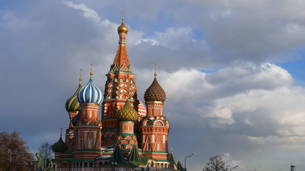Fototapeta na wymiar Domes of St. Basil's Cathedral./Domes of St. Basil's Cathedral against the sky. Architecture of Moscow.