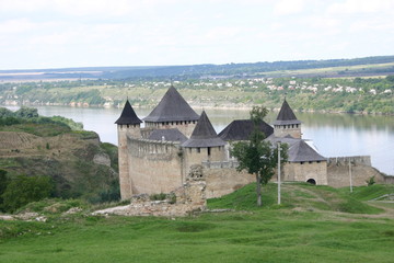 Fototapeta na wymiar Khotyn fortress of the X-XVIII centuries. One of the Seven Wonders of Ukraine. The city of Khotyn is located on the border of Khmelnytsky and Chernivtsi regions.