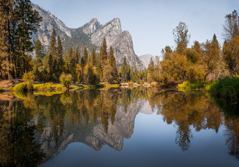 Fototapeta na wymiar Three Brothers, Yosemite