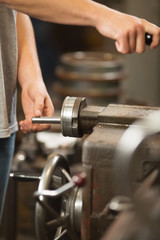 Metal Milling Machine And Manual Woker