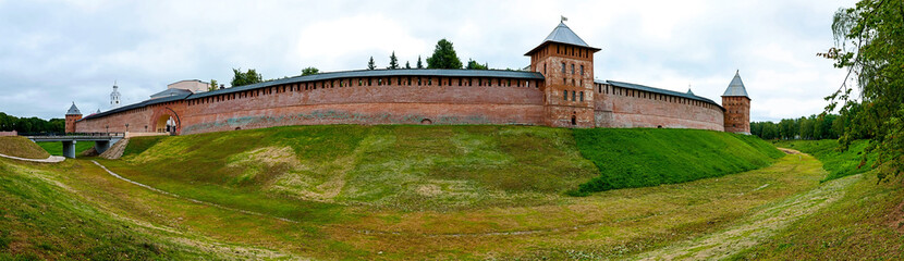 Fototapeta na wymiar Fortress Novgorodsky Kremlin in town Great Novgorod, Russia.