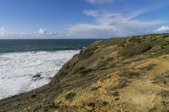 Felsk&uuml;ste am Atlantik im Parque Natural do Sudoeste Alentejano e Costa Vicentina, Algarve, Portugal, Europa