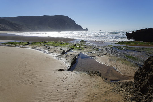 Felsk&uuml;ste am Atlantik im Parque Natural do Sudoeste Alentejano e Costa Vicentina, Algarve, Portugal, Europa