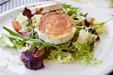 Goat cheese salad