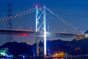 Fototapeta na wymiar 唐戸市場から見る関門橋夜景