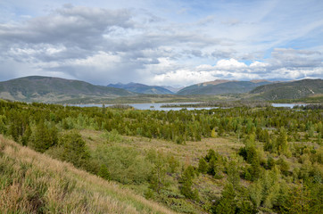 Fototapeta premium shores of Dillon Reservoir and surrounding mountains scenic view Frisco, Summit County, Colorado