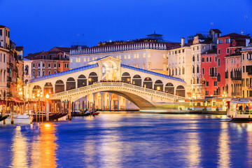 Fototapeta na wymiar Venice, Italy. Rialto bridge.