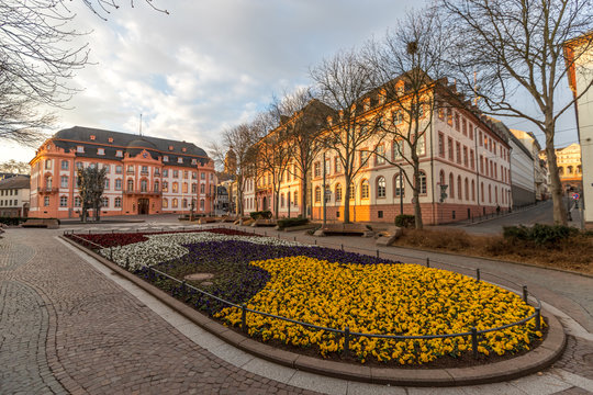 Frühling am Schillerplatz in Mainz