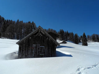 Hütte im Winter