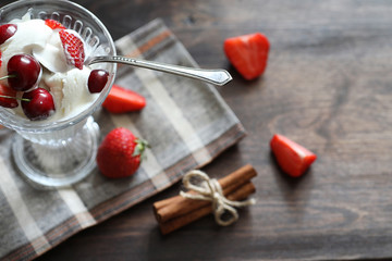 Yoghurt with fresh strawberries and cherries