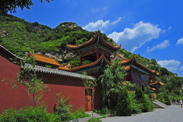 Fototapeta na wymiar Chinese traditional style of architecture