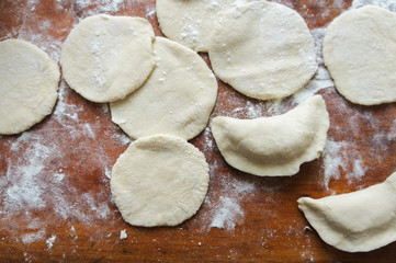 Preparation of homemade dumplings of prepacked decomposition.