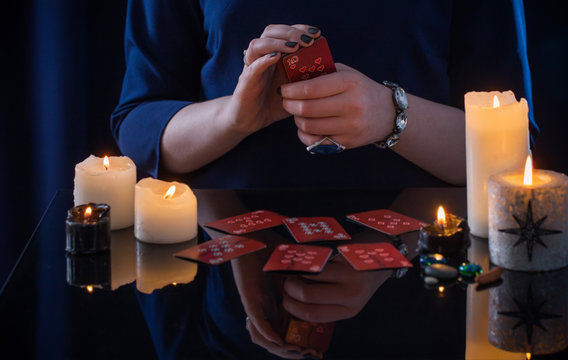 divination with cards and candles