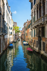 Fototapeta na wymiar Street scene in Venice, Italy.