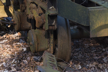 Rostiges Schienenrad, Waggon radsatz, rostiger Waggon Radsatz, Feldbahn, Parkbahn Wuhlheide
