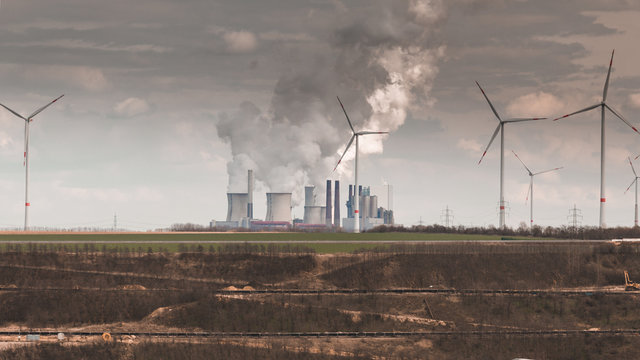 Power station and a mine