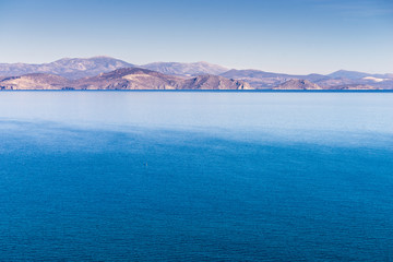 Fototapeta premium Greek coastline on sunny day