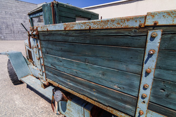 Fototapeta na wymiar old wooden truck