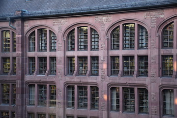 Fototapeta premium Bibliothek Fenster Bücher