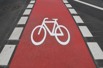 Fahrradweg rot Kreuzung