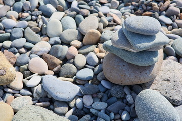 the texture of the pebbles