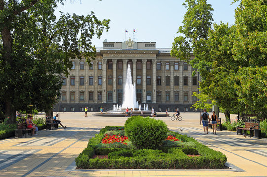 The building of the Legislative Assembly of the Krasnodar territory and citizens on a hot summer day