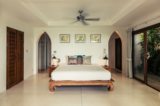 Modern bed room interior in Luxury villa