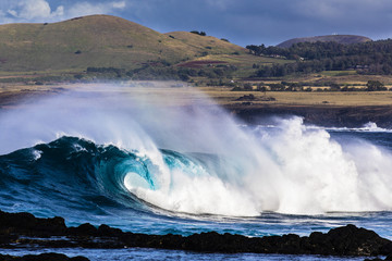 Las olas se deslizan sobre Isla de Pascua en su periplo por el Océano Pacífico