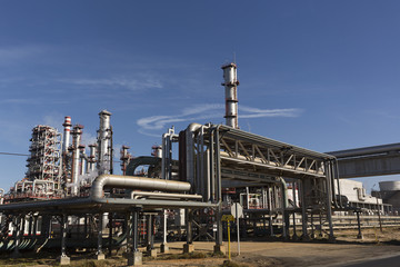 Obraz premium Refinería de petróleo.