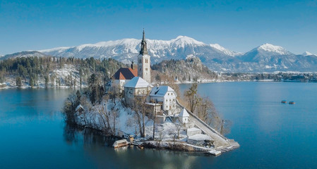 Lake Bled with Bled Island in winter, Slovenia - obrazy, fototapety, plakaty