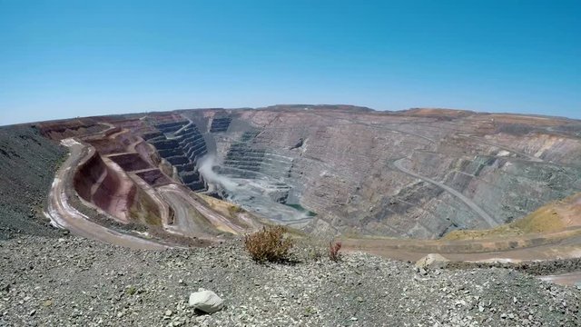 Staubwolke von Sprengung in der Mine, größte Goldmine, Kalgoorlie, Australien, Westaustralien