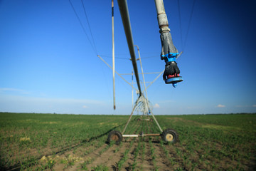 Crop Irrigation using the center pivot sprinkler system