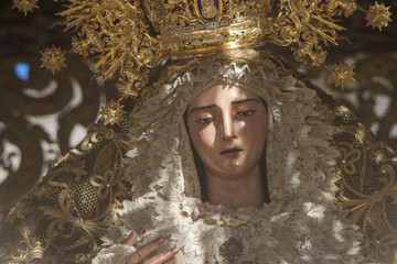 virgen de la hermandad de San Roque en la semana santa de Sevilla