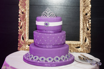 cake for a party of 15 years
