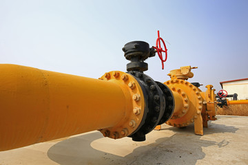 Oil pipes and valves