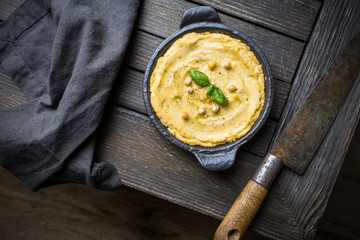 Healthy Homemade Creamy Hummus
