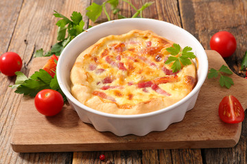 quiche with ham and cream