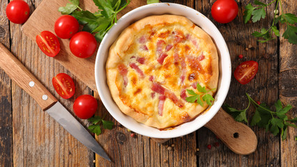 quiche with ham and cream