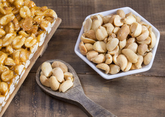 Energy bar with peanut seeds