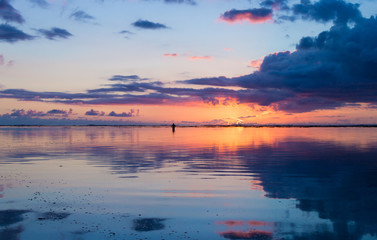 Marche sur la route du soleil