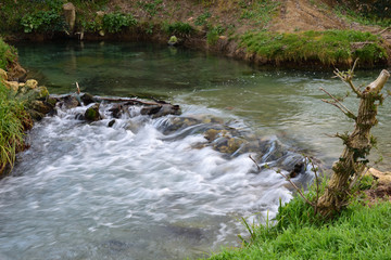 cascata ruscello
