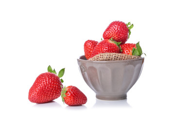 fraise sur fond blanc