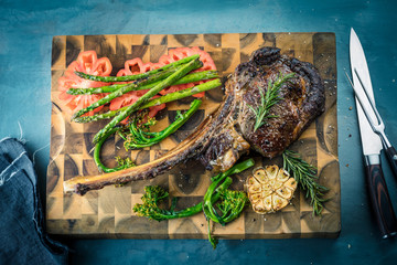 Tomahawk Steak (grillzeit)