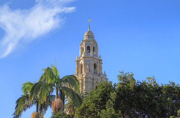 Fototapeta na wymiar California Tower overlooking Balboa Park in San Diego, California.