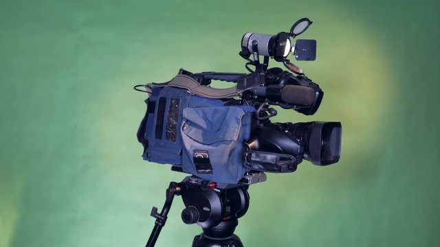 Studio camcorder is turning to the right and back again